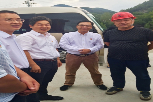 市委常委、區委書記葛學斌視察古堰畫鄉游客接待中心建設項目